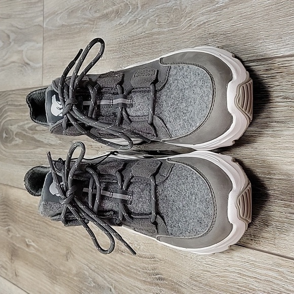 Sorel Size 5 Gray Kinetic Breakthru Caribou Sneaker Boot NWT - Picture 3 of 10